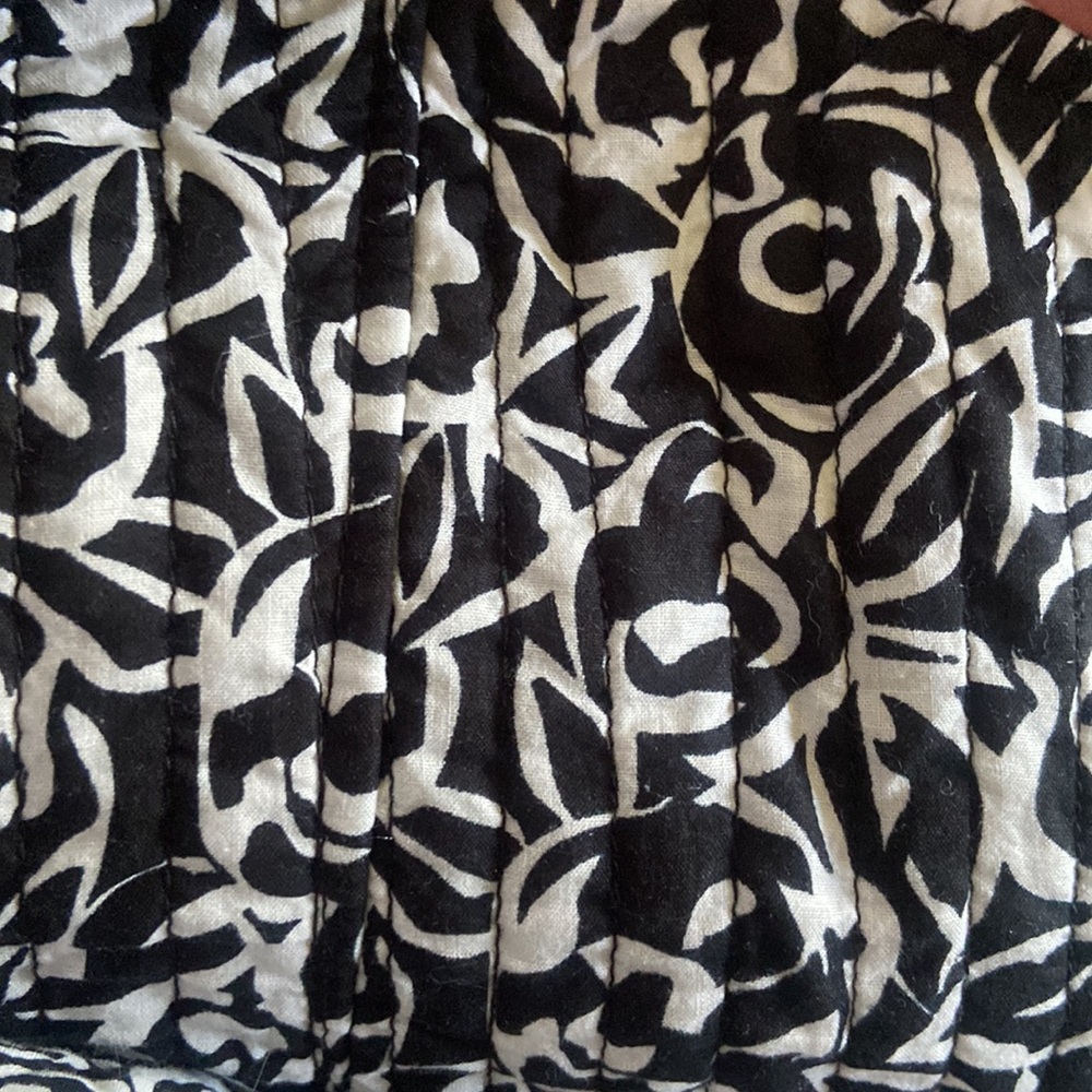 Women’s plus vest with buttons - Picture 5 of 5